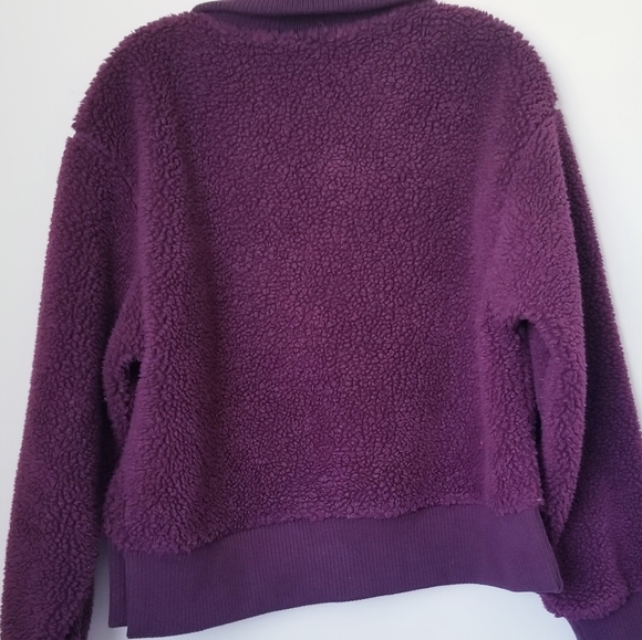 Varley Daphne Sherpa Luxe Pullover - Picture 8 of 8
